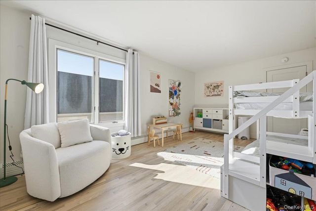 141 Annuskemunnica Road, Babylon, NY 11702