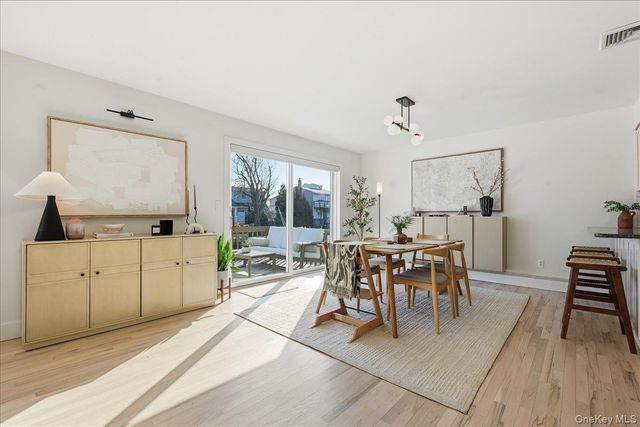 141 Annuskemunnica Road, Babylon, NY 11702