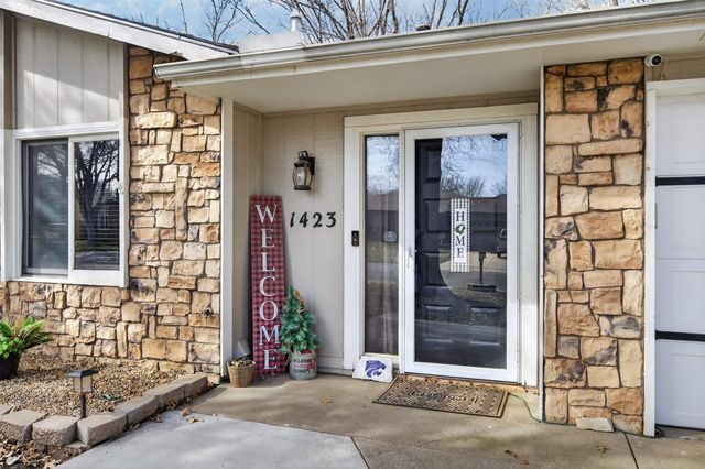 1423 N Rutgers St, Wichita, KS 67212