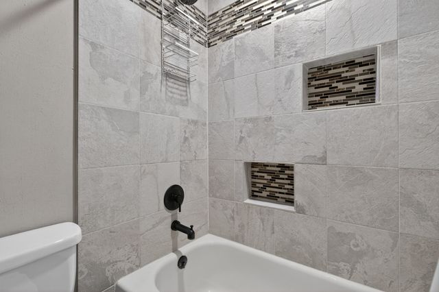 1423 N Rutgers St, Wichita, KS 67212