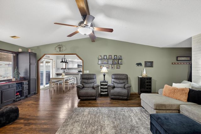 1423 N Rutgers St, Wichita, KS 67212