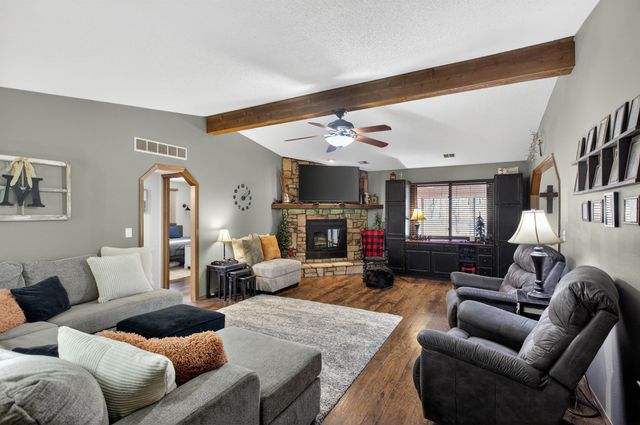 1423 N Rutgers St, Wichita, KS 67212