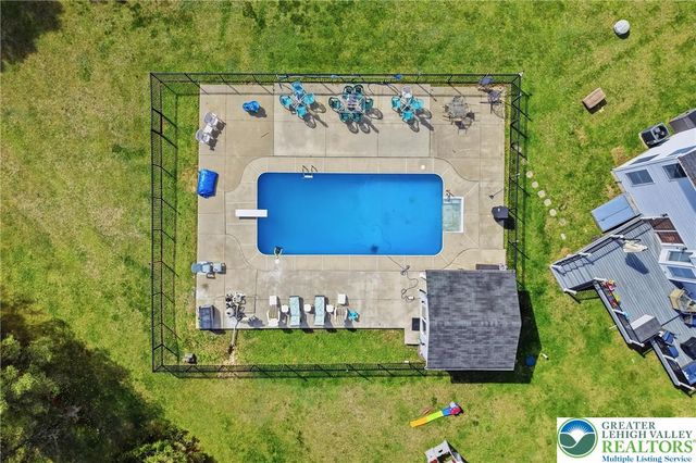 650 Firehouse Road, Towamensing Twp, PA 18071