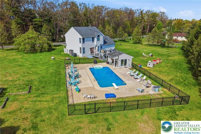 650 Firehouse Road, Towamensing Twp, PA 18071