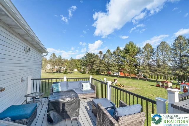 650 Firehouse Road, Towamensing Twp, PA 18071