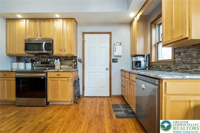 650 Firehouse Road, Towamensing Twp, PA 18071