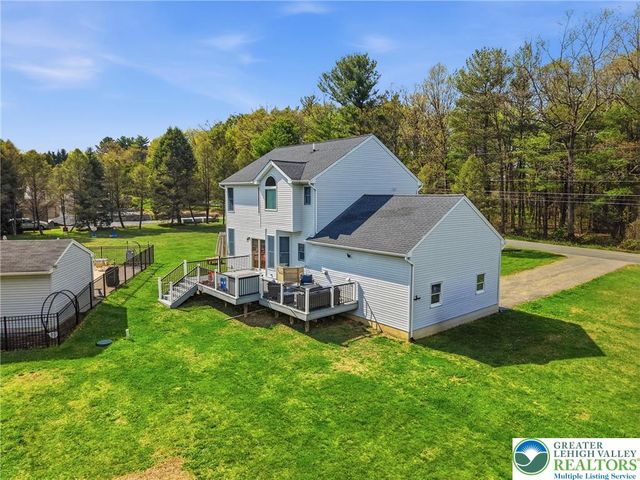 650 Firehouse Road, Towamensing Twp, PA 18071