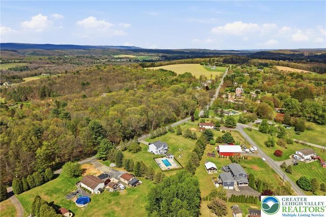 650 Firehouse Road, Towamensing Twp, PA 18071