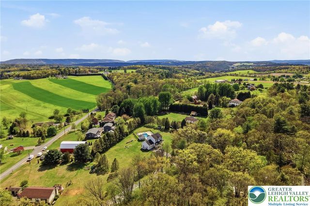 650 Firehouse Road, Towamensing Twp, PA 18071