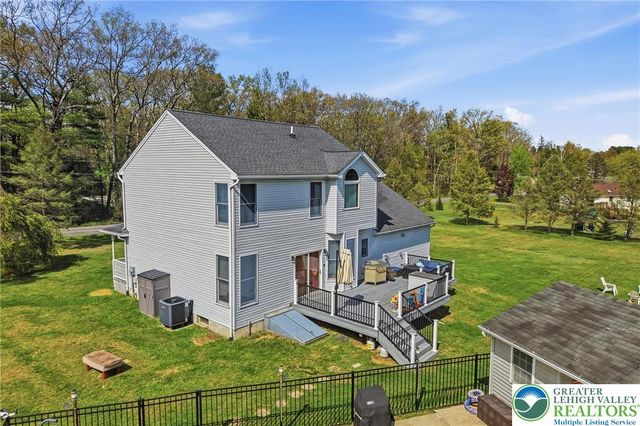 650 Firehouse Road, Towamensing Twp, PA 18071