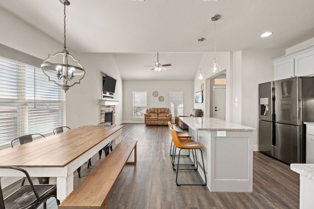 824 E Northside Drive, Pilot Point, TX 76258