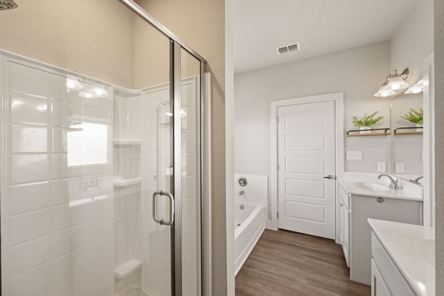 824 E Northside Drive, Pilot Point, TX 76258