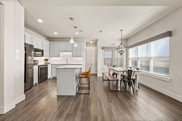 824 E Northside Drive, Pilot Point, TX 76258