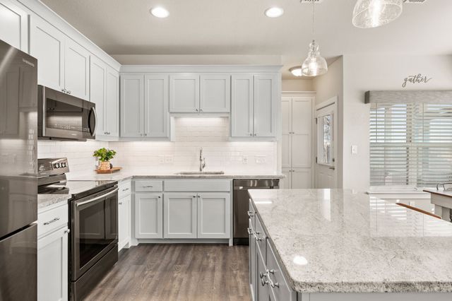 824 E Northside Drive, Pilot Point, TX 76258