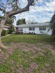 823 Courtington LN # 1, Fort Myers, FL 33919
