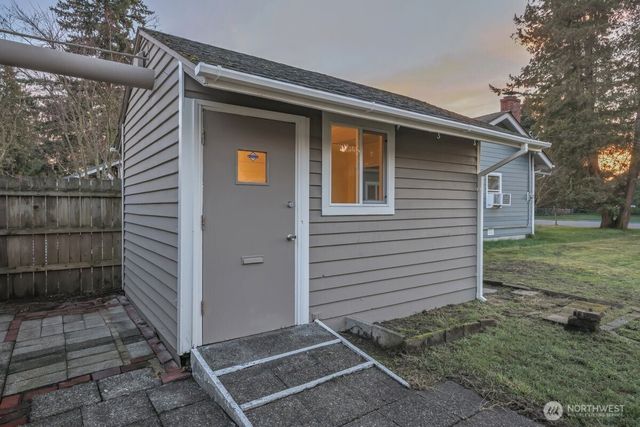 216 K Street SE, Auburn, WA 98002