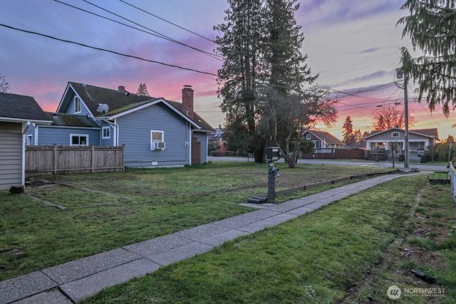 216 K Street SE, Auburn, WA 98002