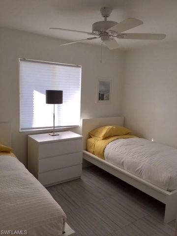 7800 Emerald Cir Apt 201, Naples, FL 34109