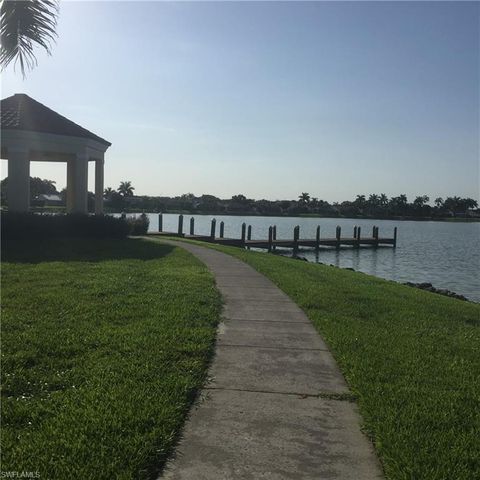 7800 Emerald Cir Apt 201, Naples, FL 34109