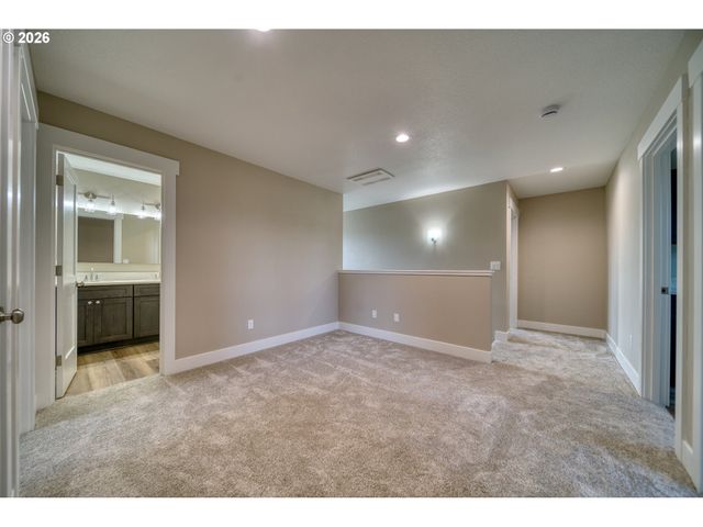 374 N 18TH St, St Helens, OR 97051