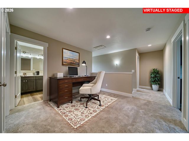 374 N 18TH St, St Helens, OR 97051