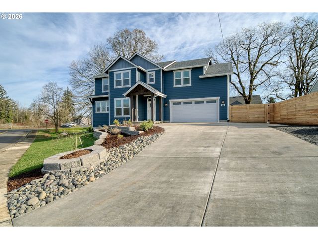 374 N 18TH St, St Helens, OR 97051