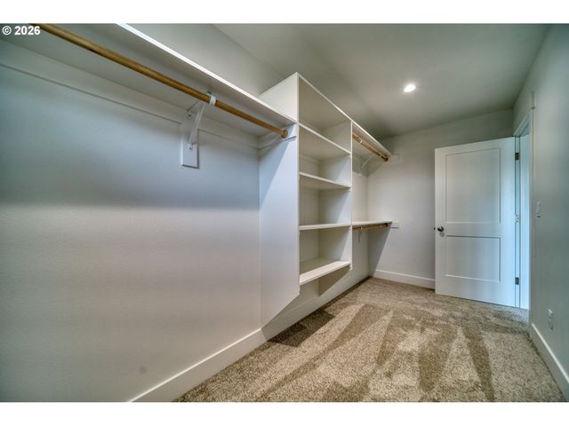 374 N 18TH St, St Helens, OR 97051