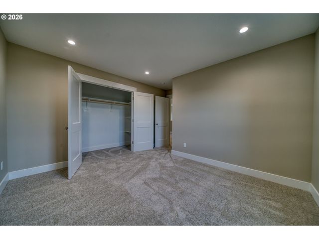 374 N 18TH St, St Helens, OR 97051