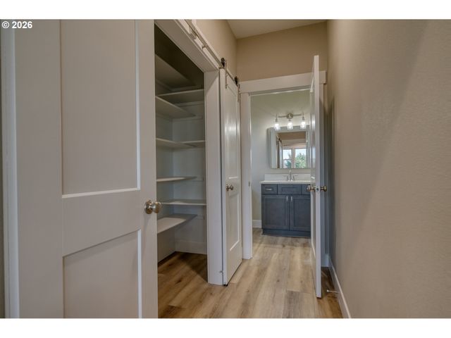 374 N 18TH St, St Helens, OR 97051