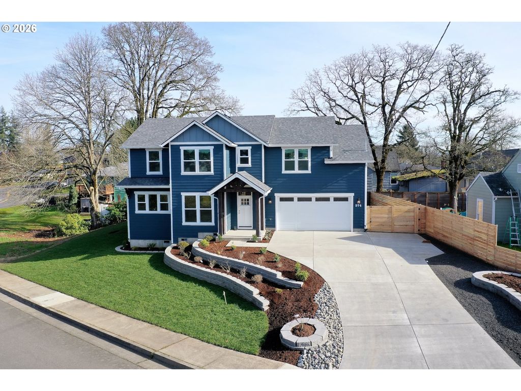 374 N 18TH St, St Helens, OR 97051