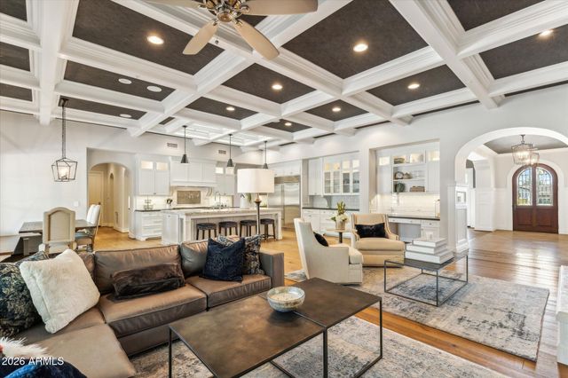 5840 N 70TH Place, Paradise Valley, AZ 85253