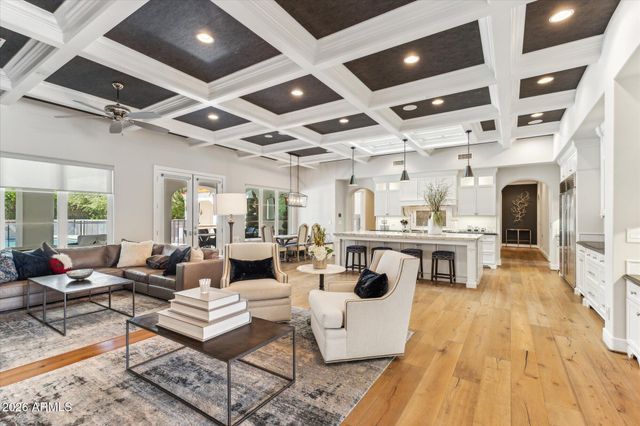 5840 N 70TH Place, Paradise Valley, AZ 85253