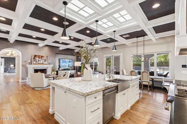5840 N 70TH Place, Paradise Valley, AZ 85253