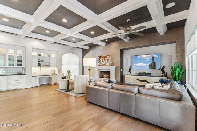 5840 N 70TH Place, Paradise Valley, AZ 85253