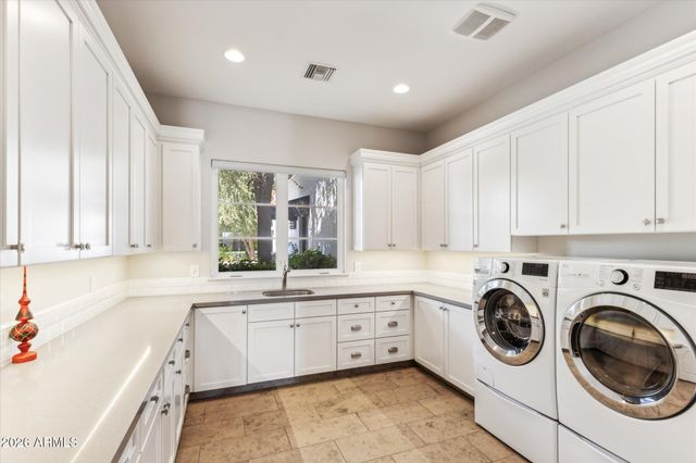 5840 N 70TH Place, Paradise Valley, AZ 85253