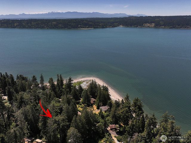 4225 Beach Drive, Freeland, WA 98249