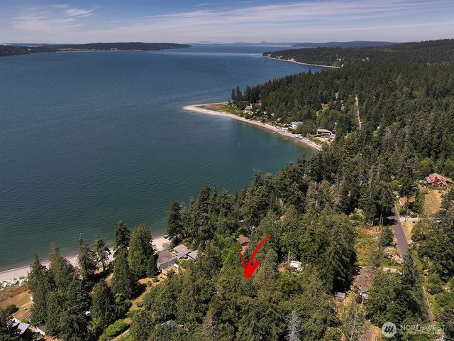 4225 Beach Drive, Freeland, WA 98249