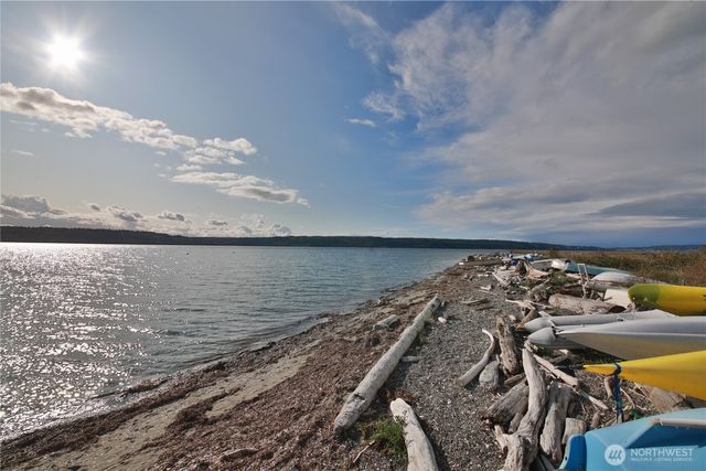 4225 Beach Drive, Freeland, WA 98249