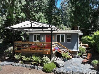4225 Beach Drive, Freeland, WA 98249