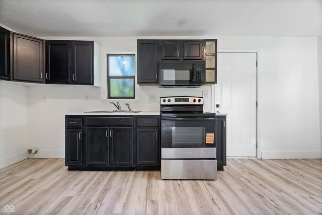 1512 Locust Street, Anderson, IN 46016