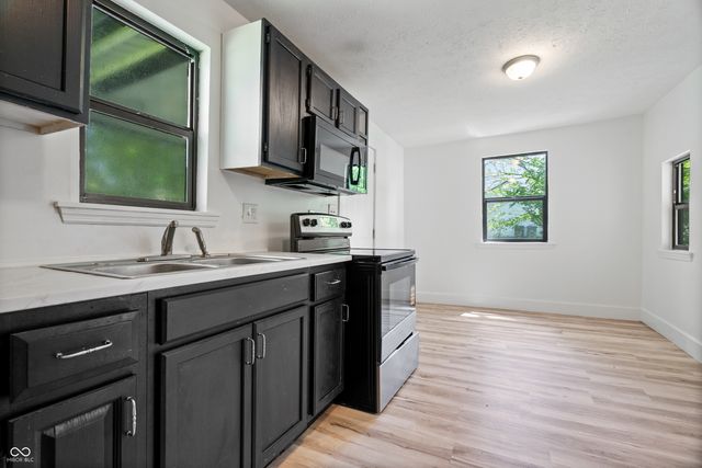 1512 Locust Street, Anderson, IN 46016