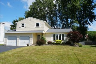 6189 Ridgecrest Dr, Cicero, NY 13212