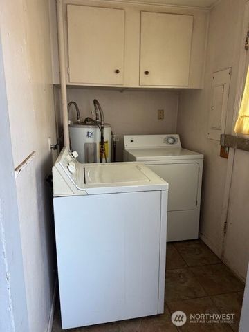 7464 S 118th Place, Seattle, WA 98178