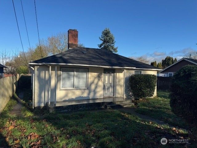 7464 S 118th Place, Seattle, WA 98178