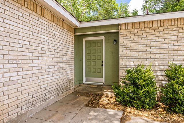 2412 E Stassney LN, Austin, TX 78744