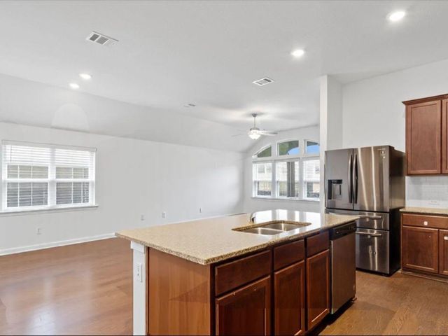 693 Spinnaker LOOP, Kyle, TX 78640