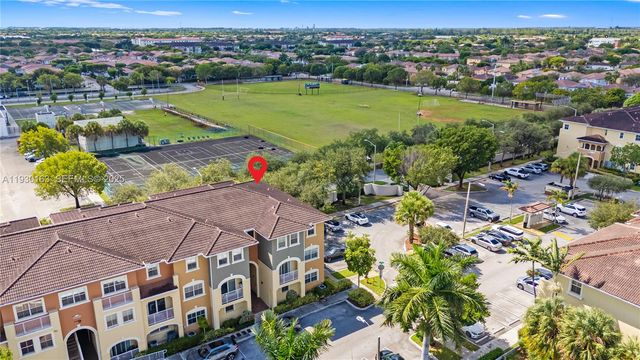 10800 NW 88th Ter 218, Doral, FL 33178