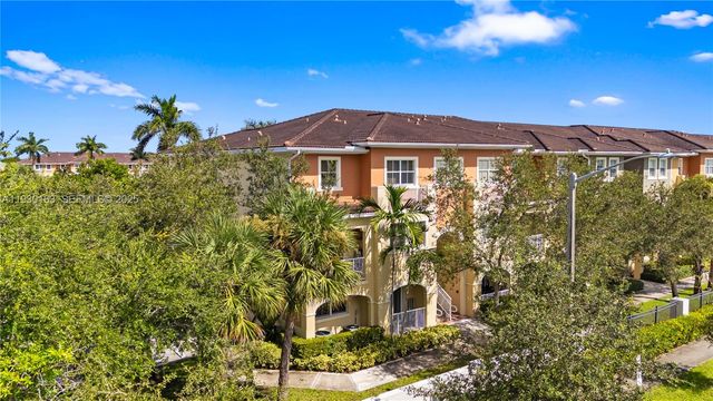 10800 NW 88th Ter 218, Doral, FL 33178