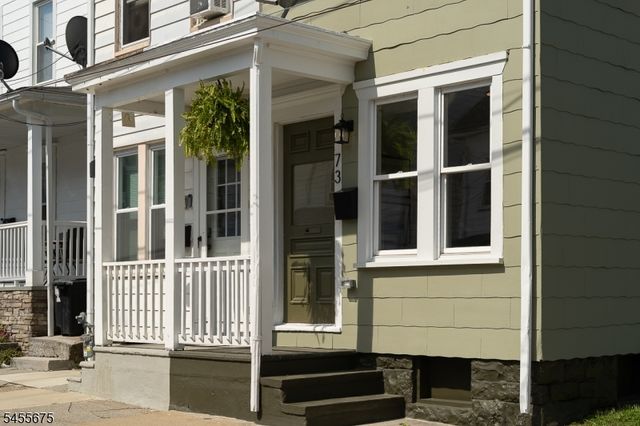 73 Colby Pl, Phillipsburg Town, NJ 08865