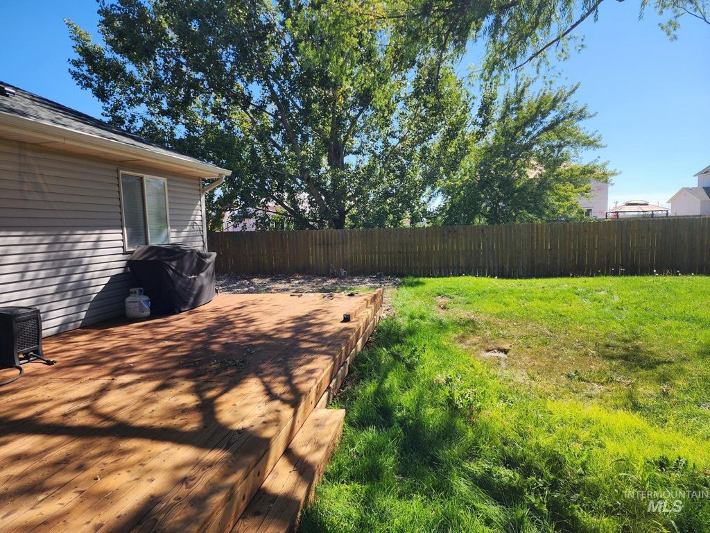 1445 Kyle Street, Mountain Home, ID 83647 photo 5